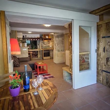 Authentic Kimonka Apartment Klimno